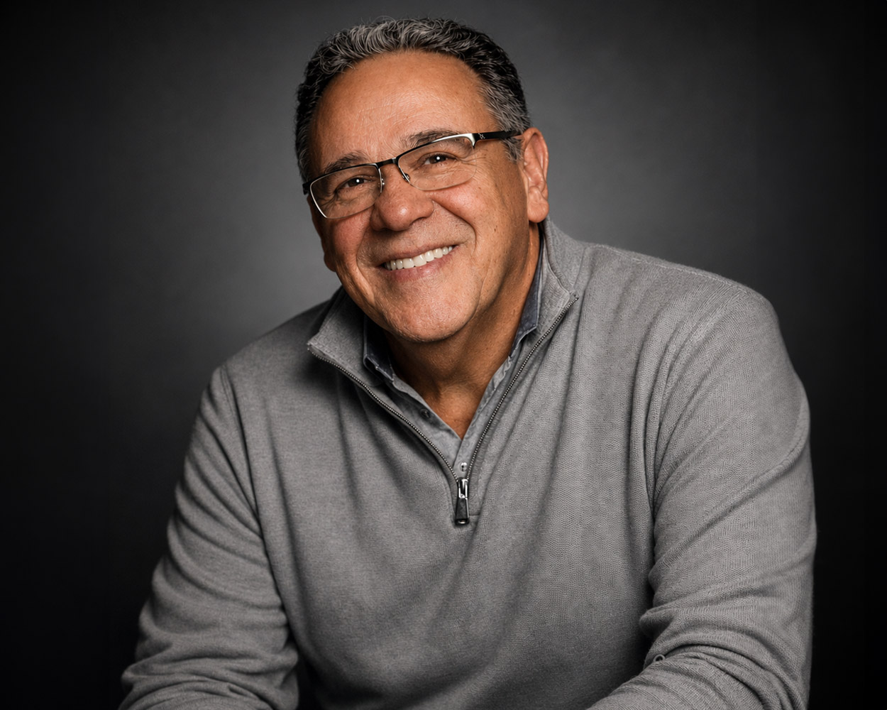 Orlando Fernández, founder of FOTOLEO Fine Art & Photography, creator of museum-quality canvas prints.